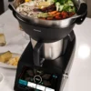 a9bcb60f6108df3447f7ebf24e736786.webp Robot de cocina Peugeot La Rochelle 30 en 1 con pantalla táctil y WiFi